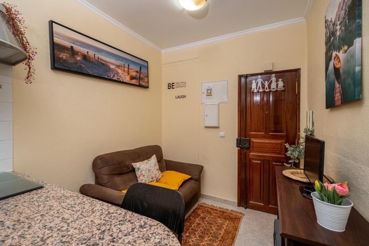 Cozy One Bedroom Apt In Historic Location - Carmo Lisboa Exterior foto